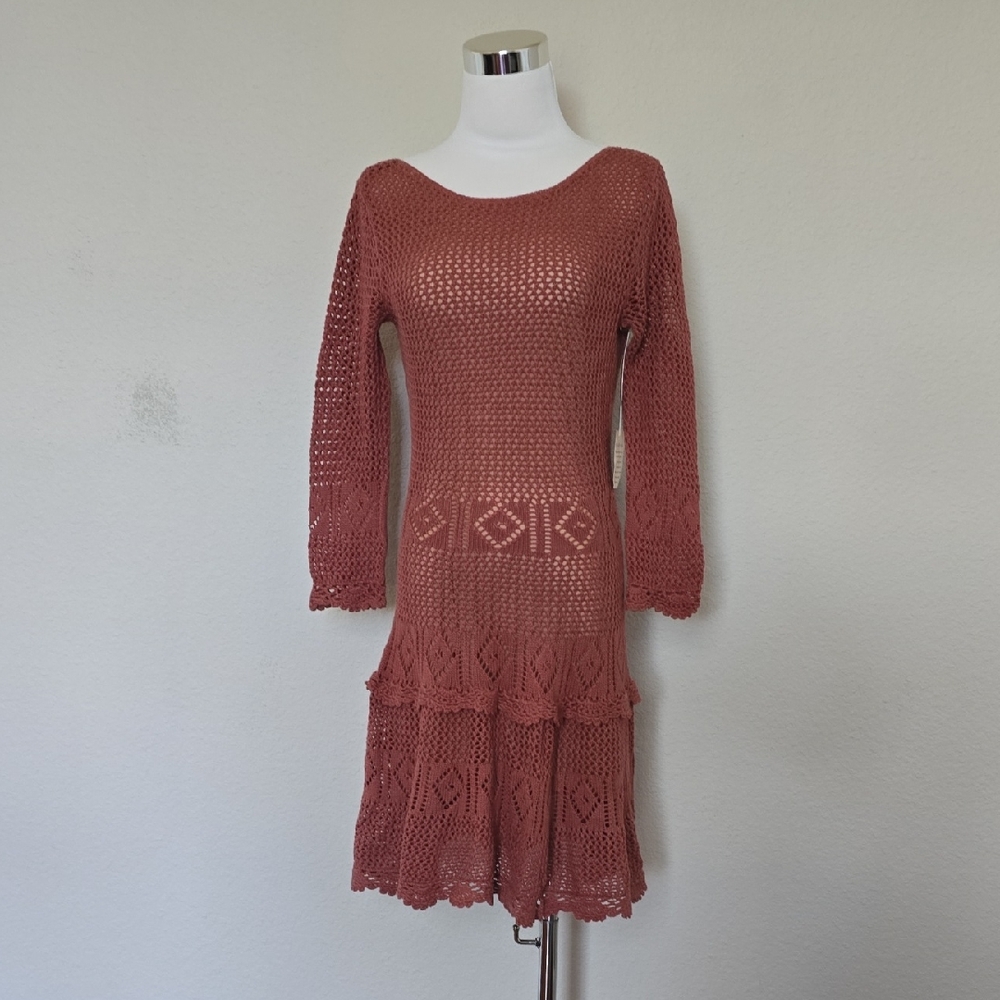 Moda International Long Sleeve Crochet Dress in Rose